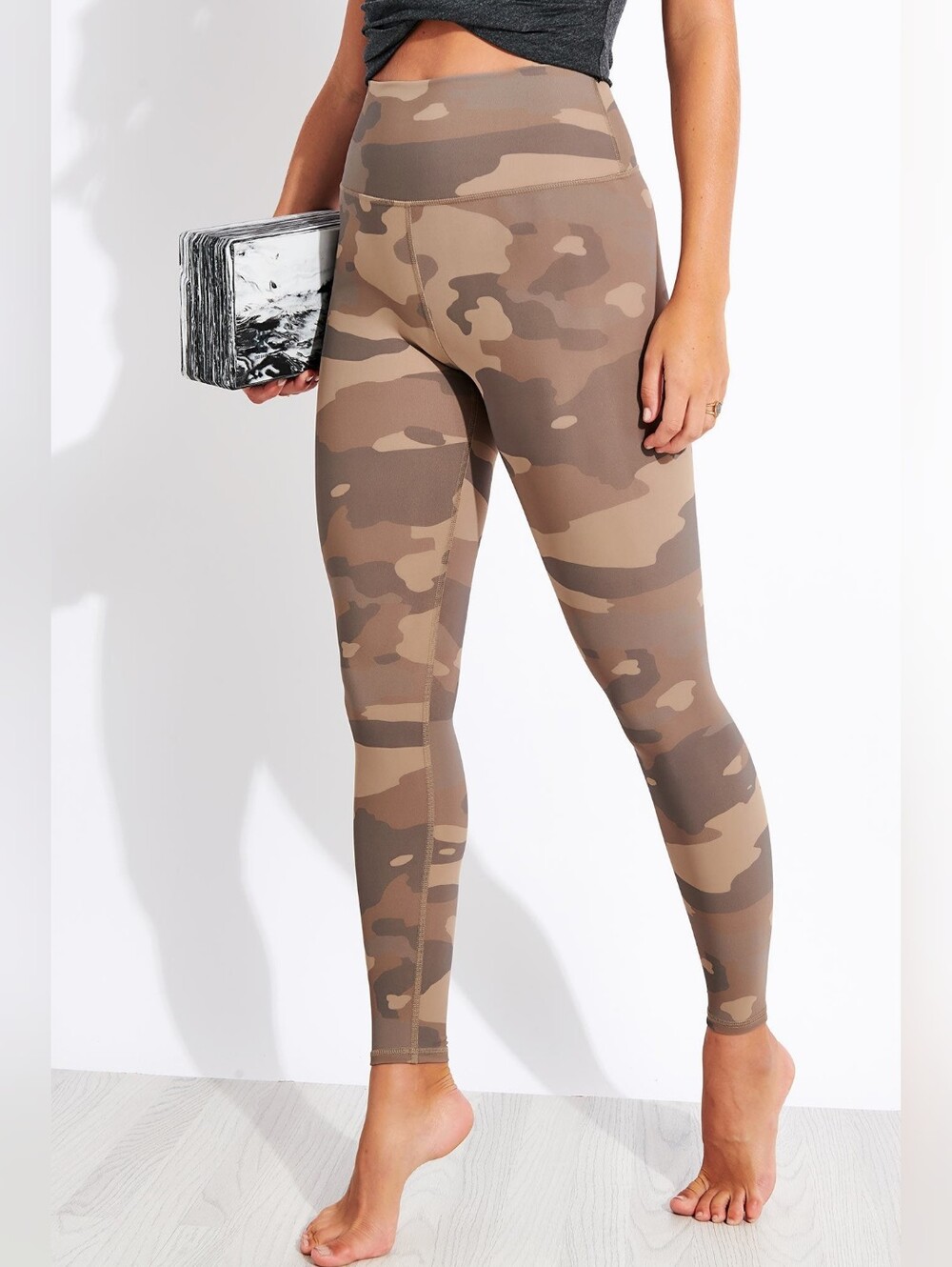 Alo Yoga High Waist Vapor Leggings Women Size Small Camouflage